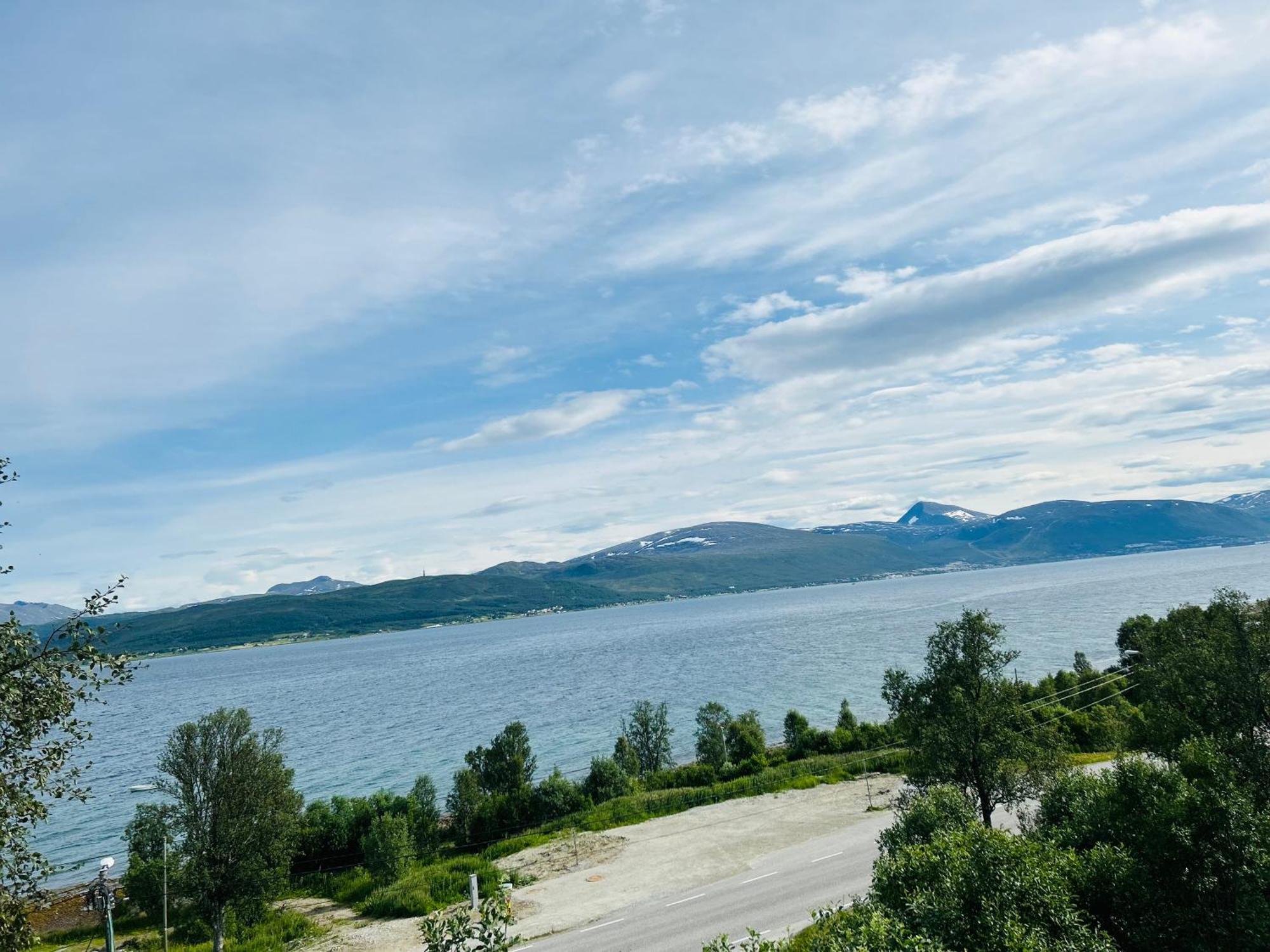 Apartment In Tromso With Sea And Mountain View Ngoại thất bức ảnh